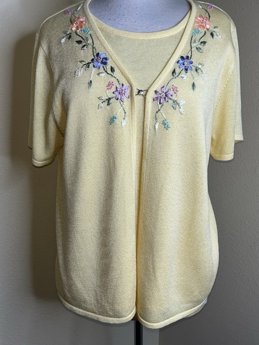 Summer Yellow Cardigan Top Womens XL Sag Harbor Spring Flowers in Ribbon Vtg